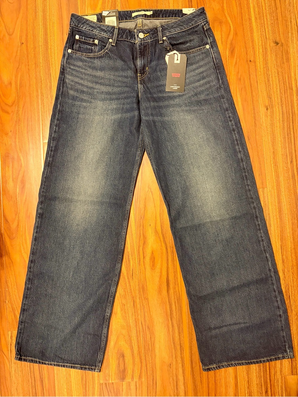 Levi's Men's Relaxed Straight Jeans in Dark Indigo Wash